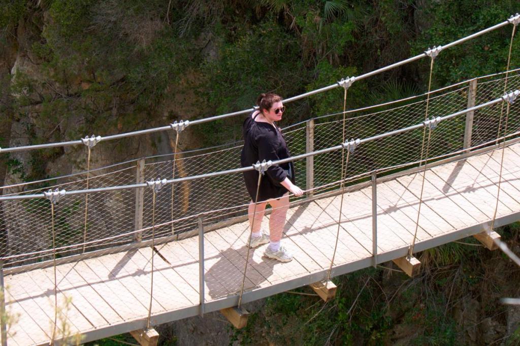 walking across the hanging bridges, chulilla