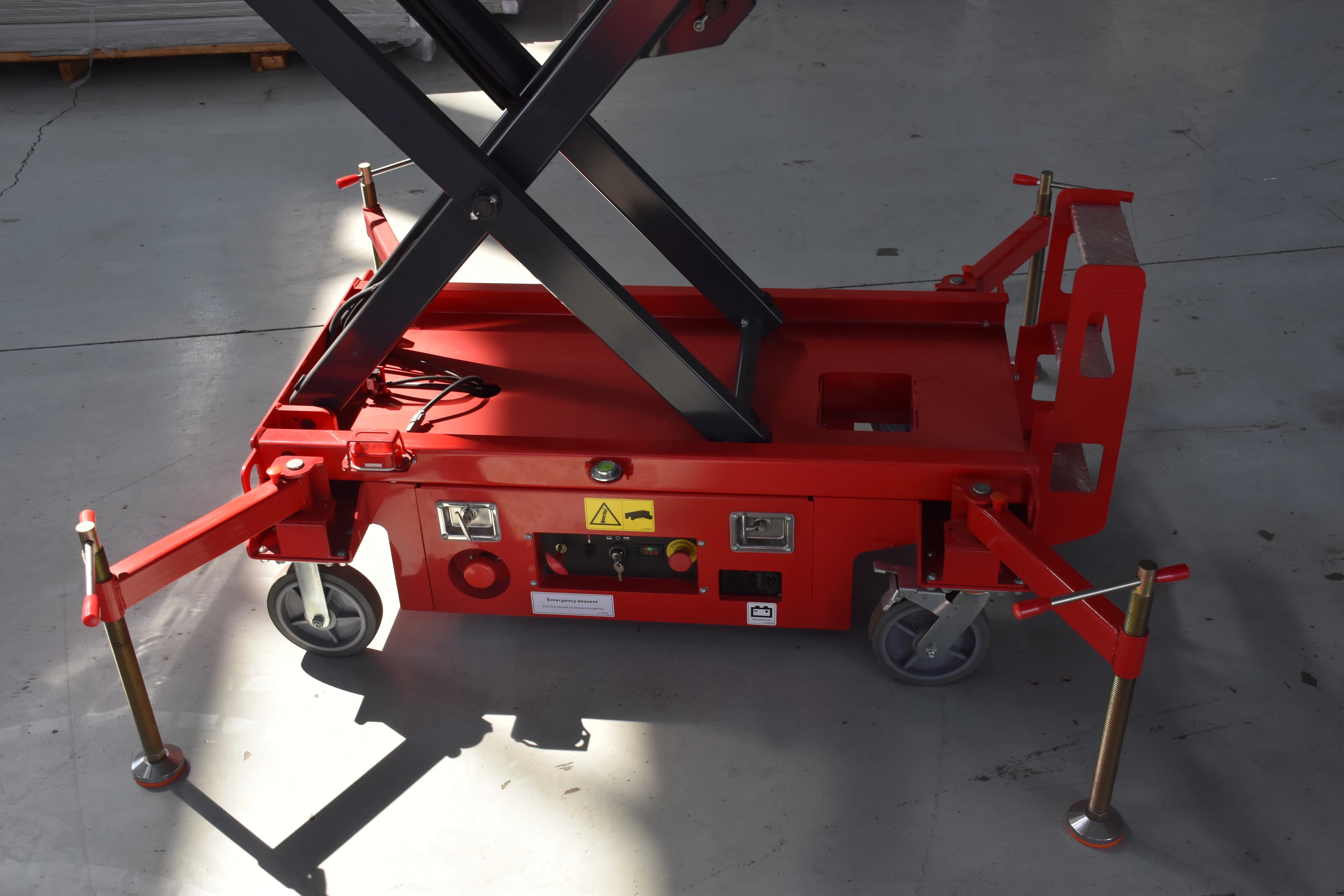 how-to-choose-small-scissor-lift-load-capacity