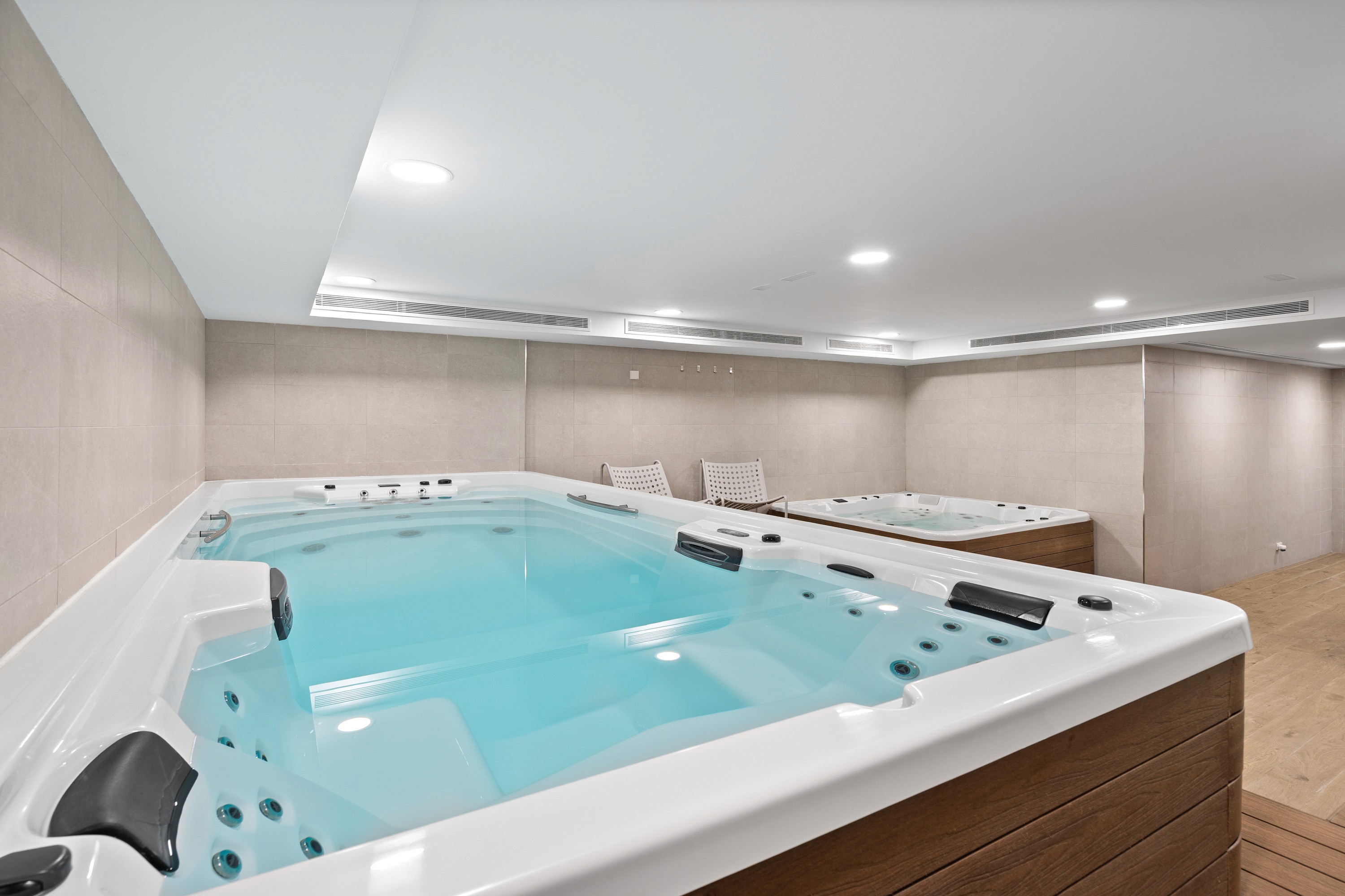 holiday homes with jacuzzi in marbella spain in quiet location