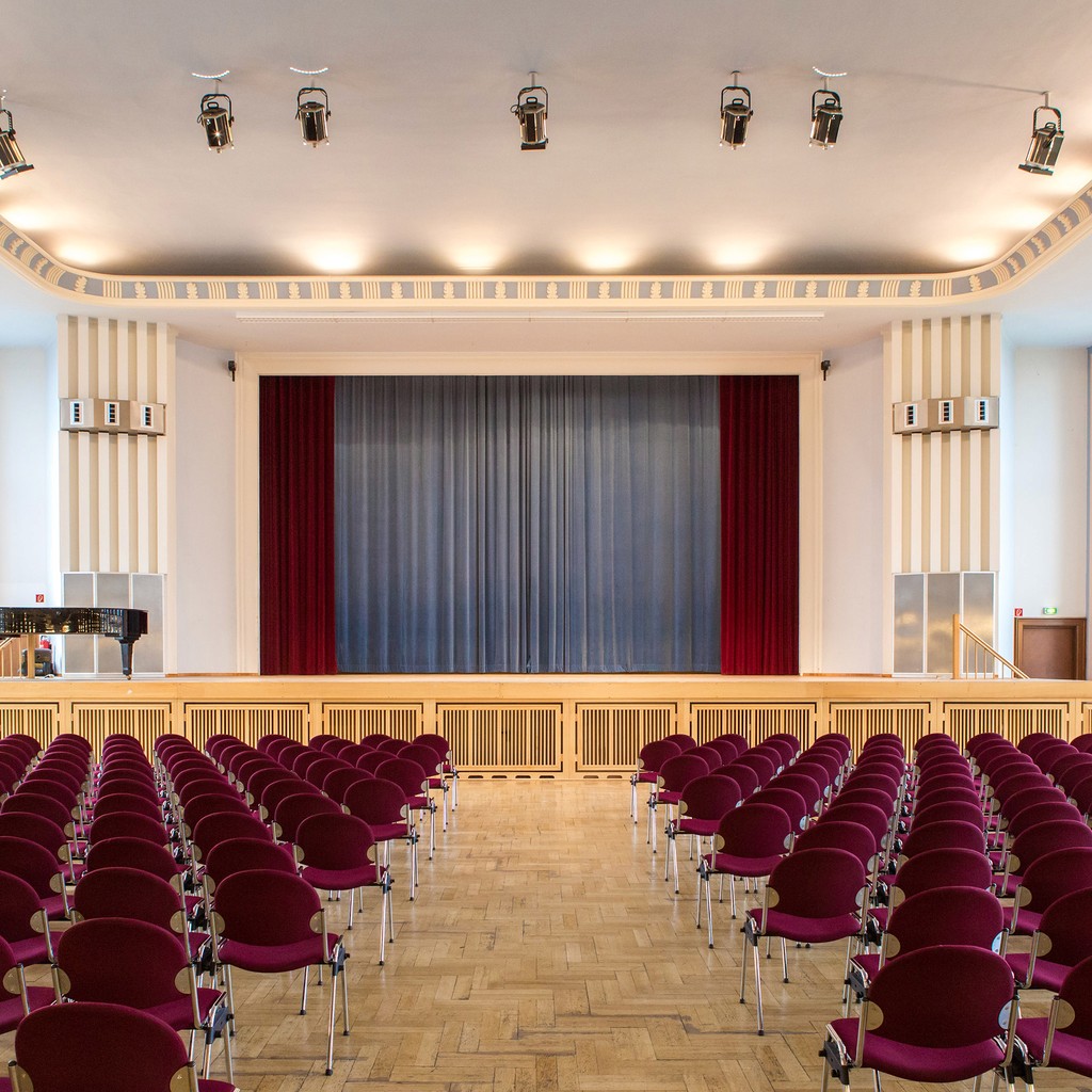 people partying with confetti