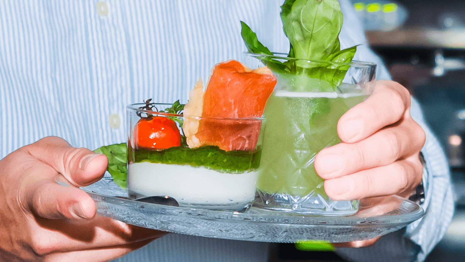 SAPOORI Cocktail Foodpairing – kreative Drinks kombiniert mit sättigendem Essen, hochwertiges Firmen-Eventformat für Teams in Frankfurt.