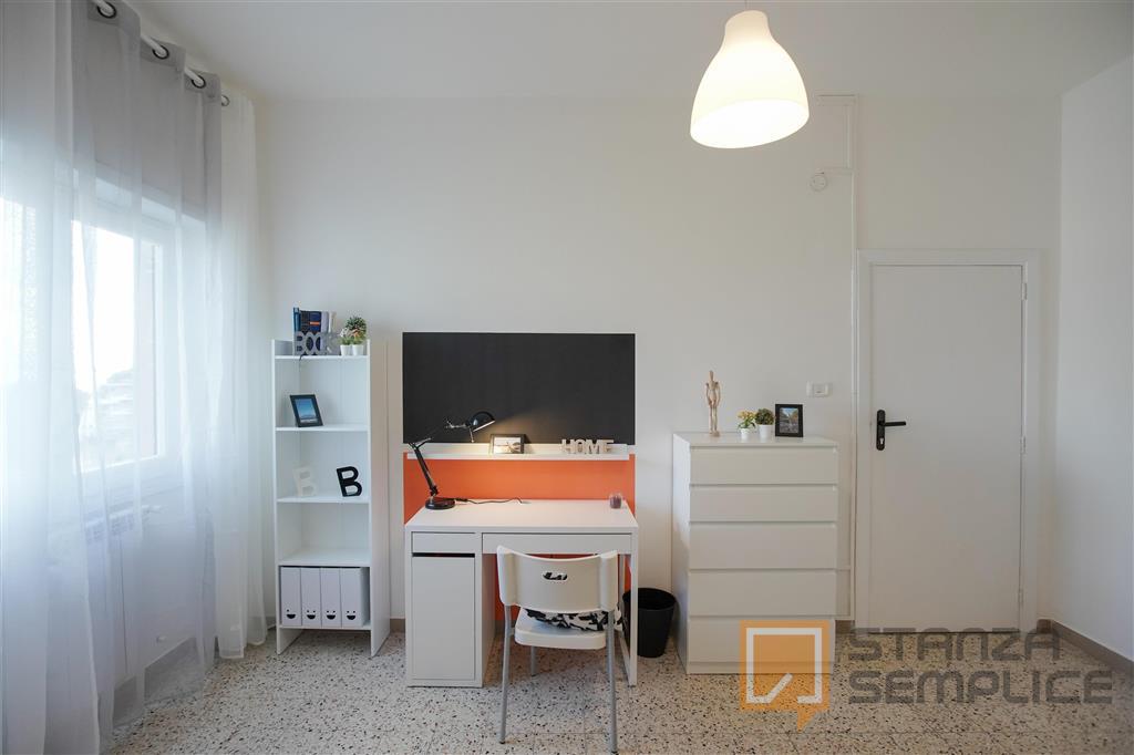 Stanza singola di 14 mq in Via Colli Aminei, Napoli – 540€ tutto incluso, cauzione zero