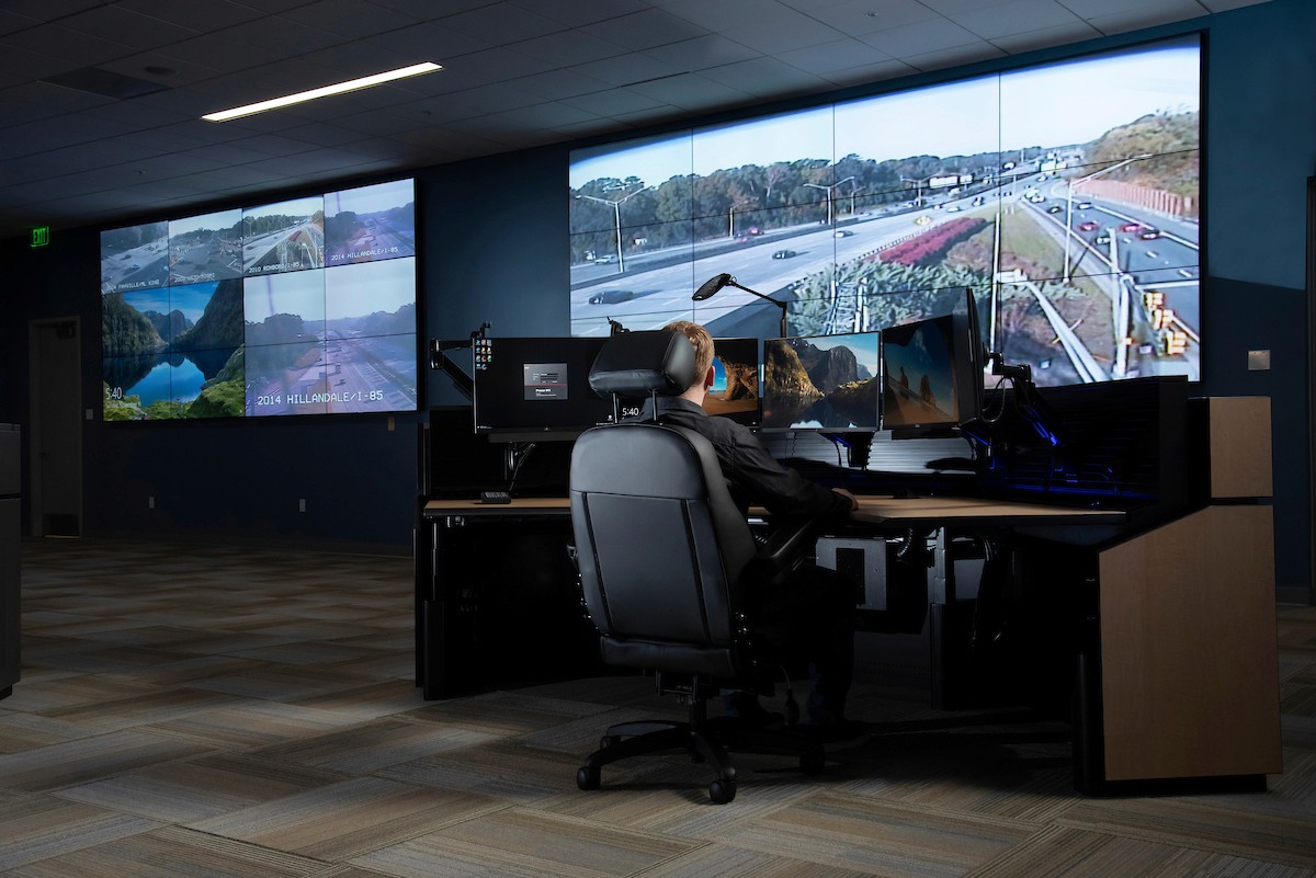 videowall with operator