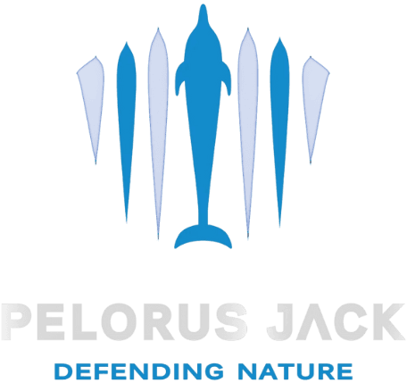 Logo von Pelorus Jack mit stilisiertem Delfin und weißen Finnen – Symbol für den Einsatz der Organisation zum Schutz der Natur.