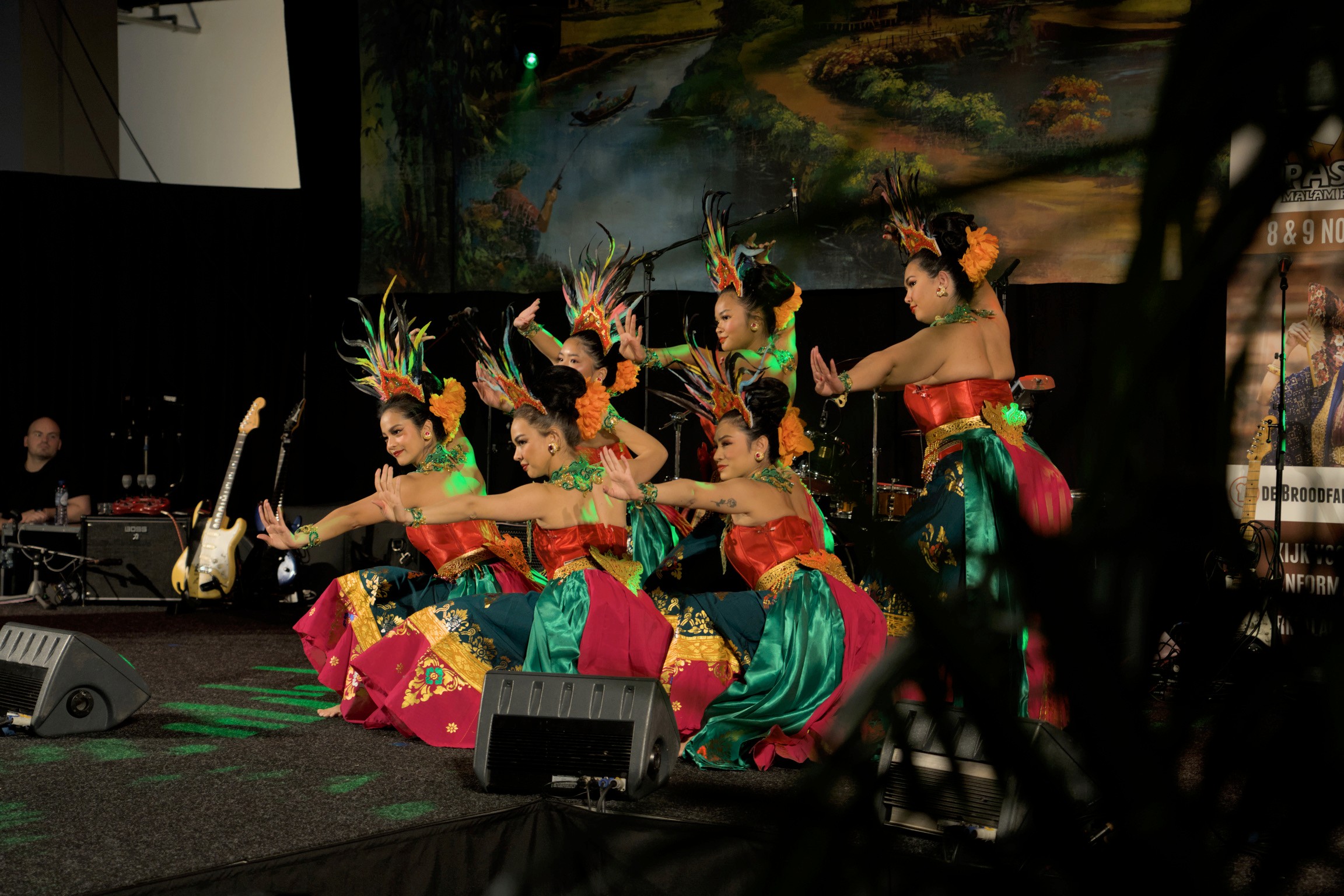 Dynamic Indonesian Dances