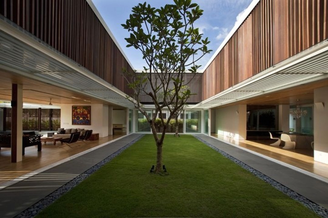 Courtyard-Centred Traditional Duplex