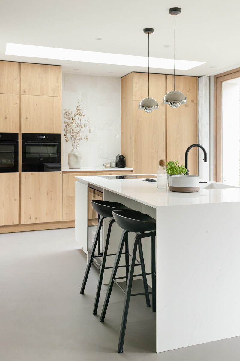 Moderne sfeervolle leefkeuken Ulvenhout