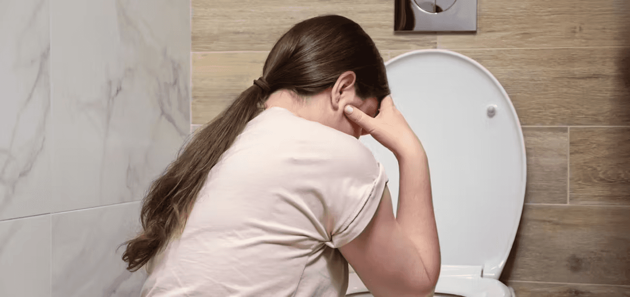 Woman is stressed about diarrhea - Diarrhea on Zepbound