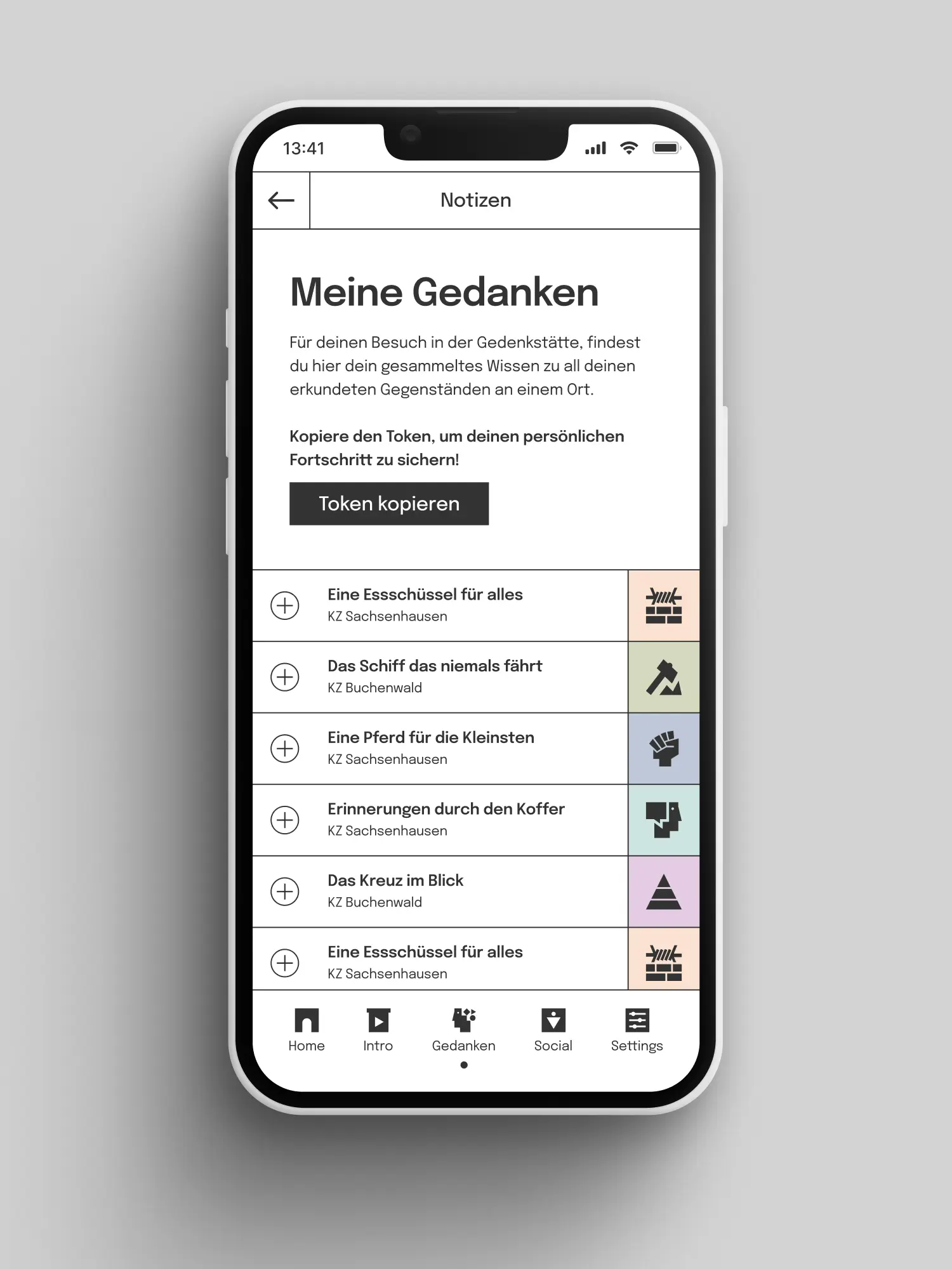 App-Screen „Meine Gedanken“ mit erkundeten Objekten aus KZ Buchenwald und KZ Sachsenhausen und Button „Token kopieren“.