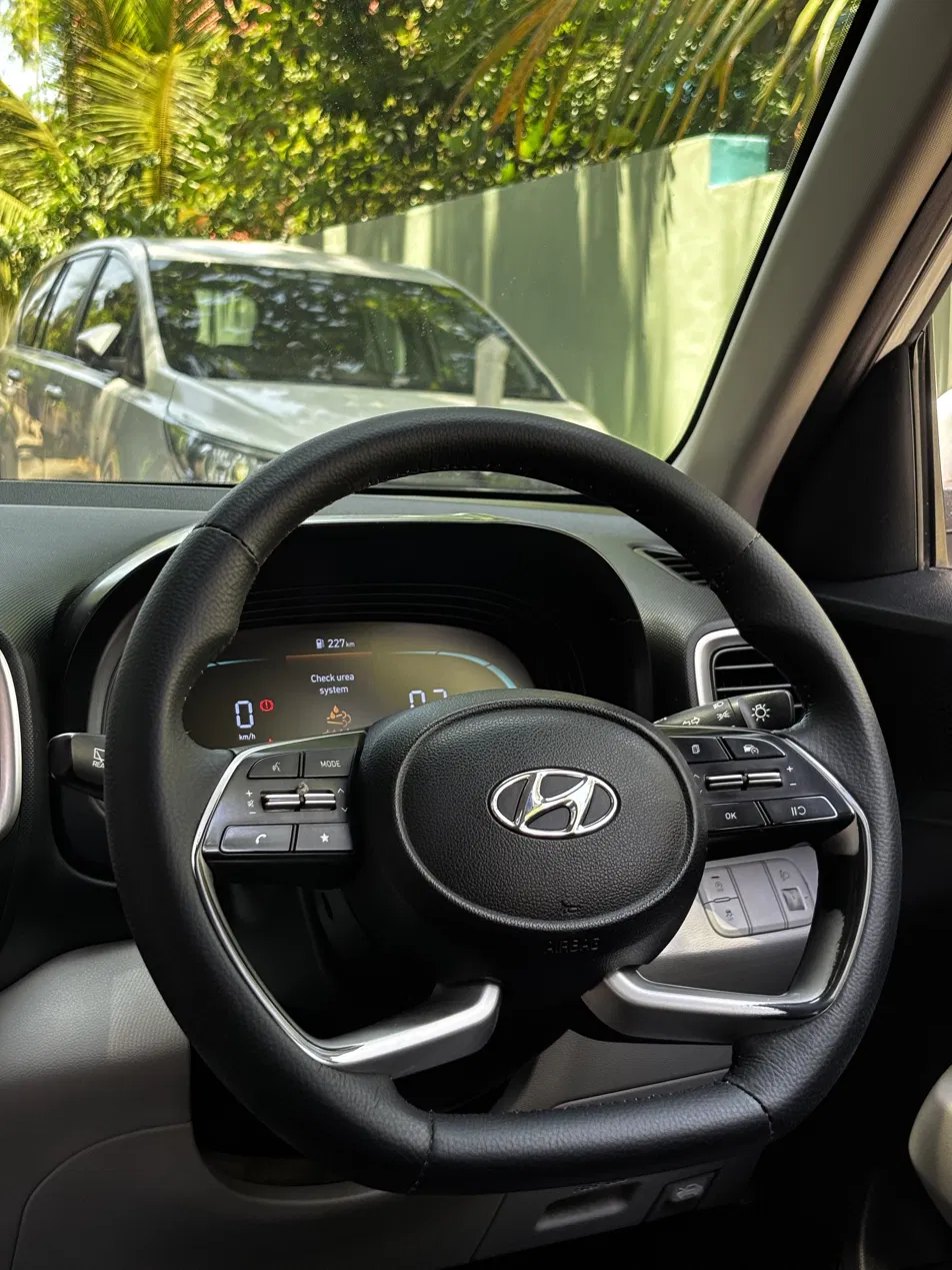 hyundai-venue-1.5-crdi-mt-sx(o)-img2
