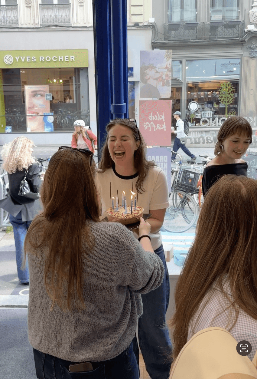 laurie jarig komono klub kaffé gent