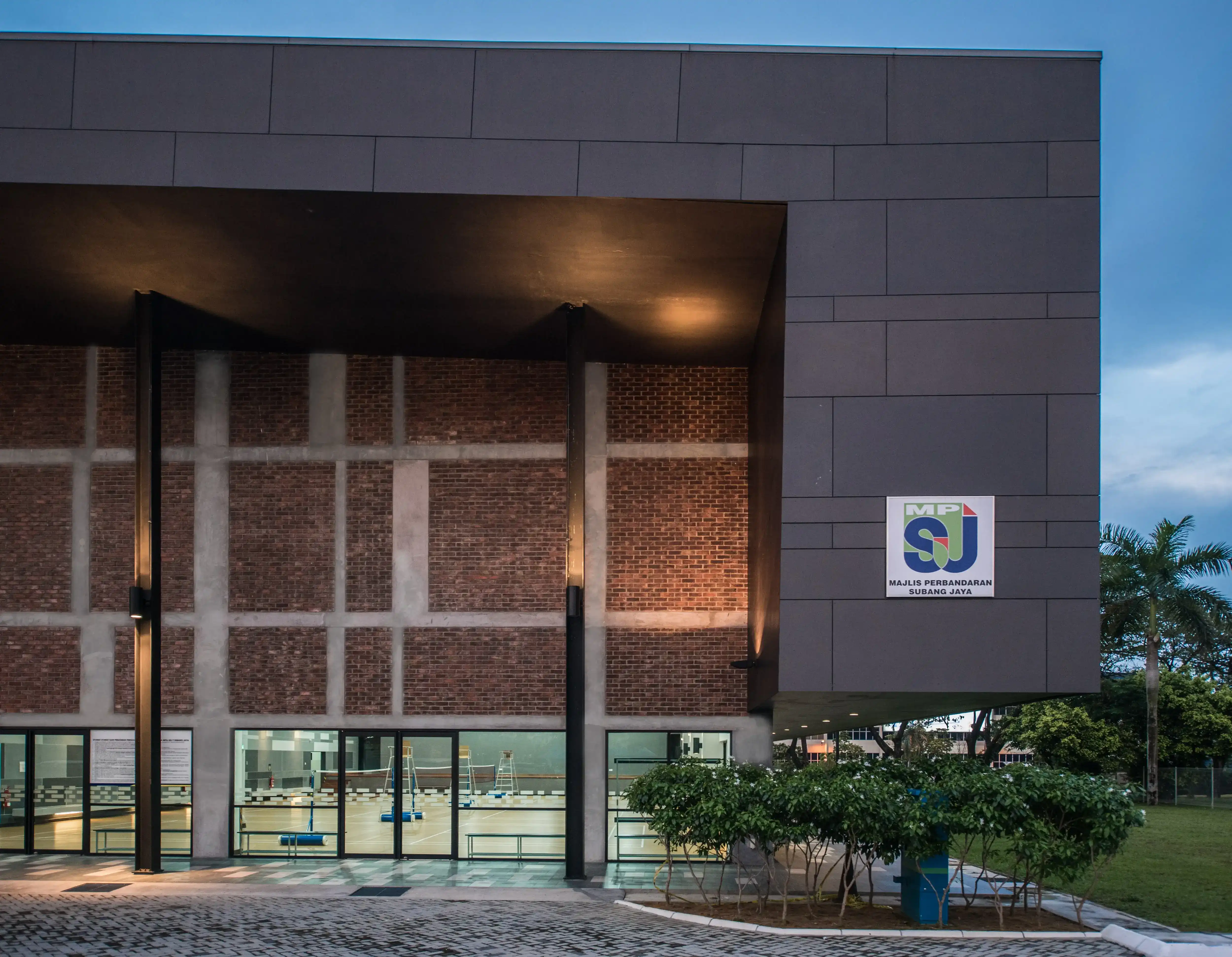 Exterior view of Encore Impressiosn Theatre architectural project by Asima Architects