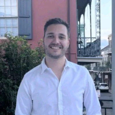 Photo de Marc, fondateur de Marbera, client de l'agence Vision IA pour l'automatisation du support client 24/7