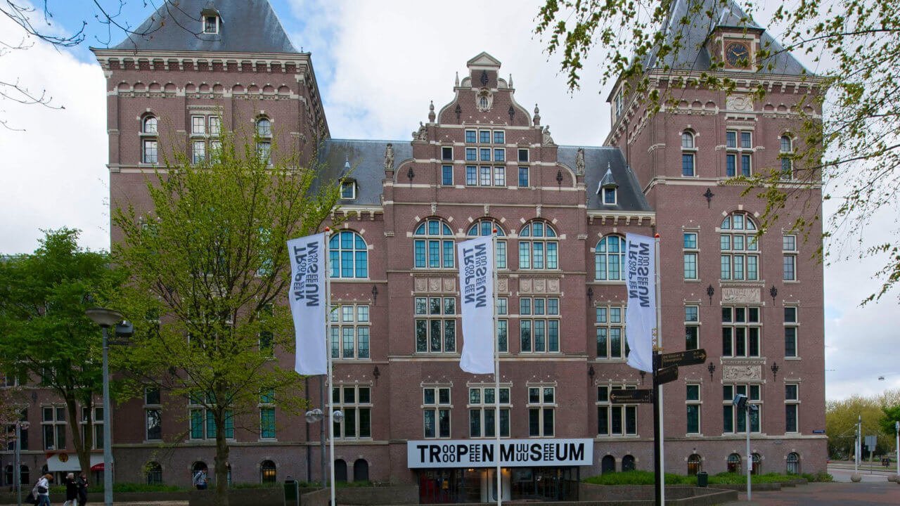 Het Tropenmuseum te Amsterdam, tegenwoordig het Wereldmuseum