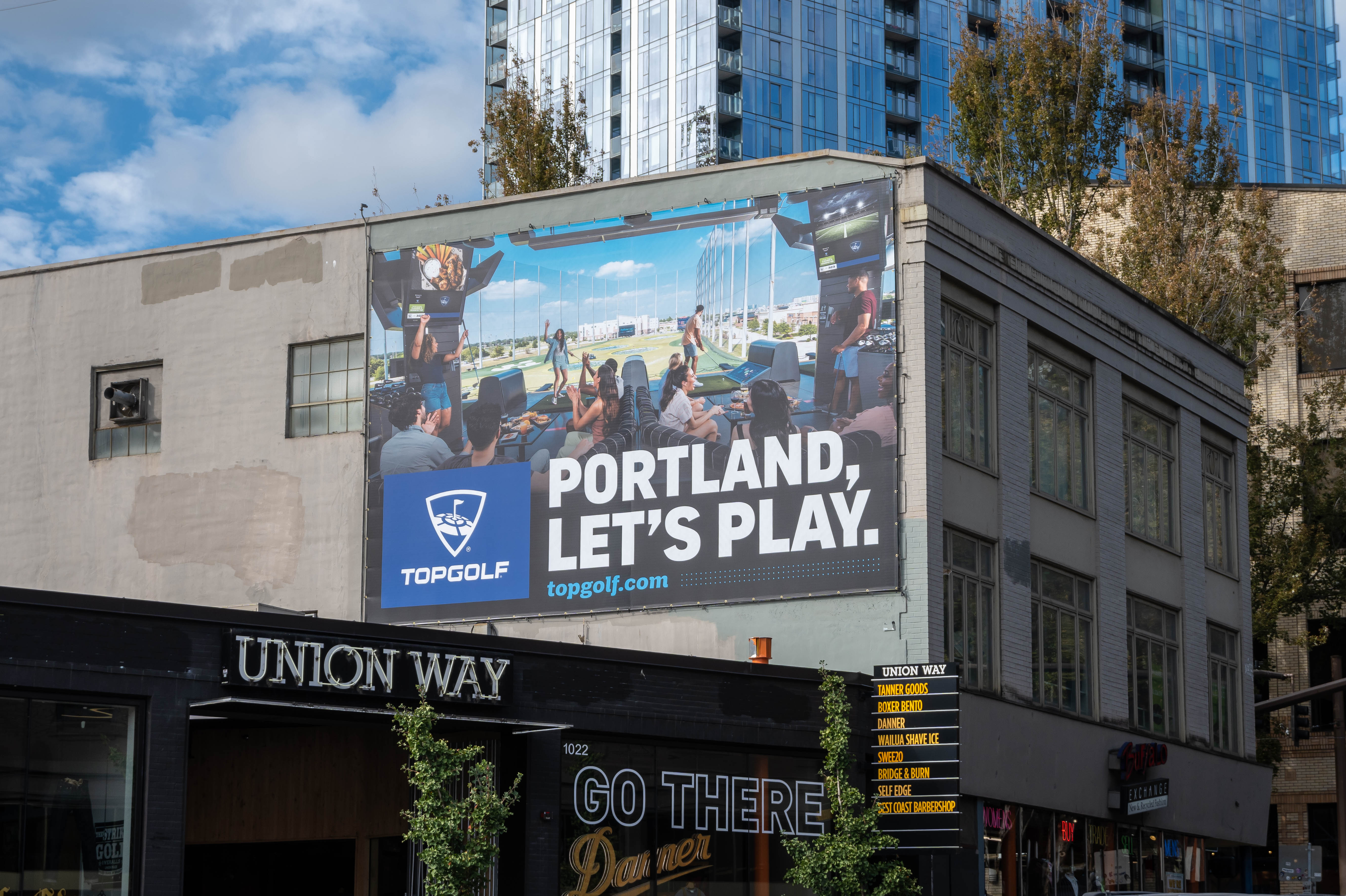 Top Golf Outdoor Ad
