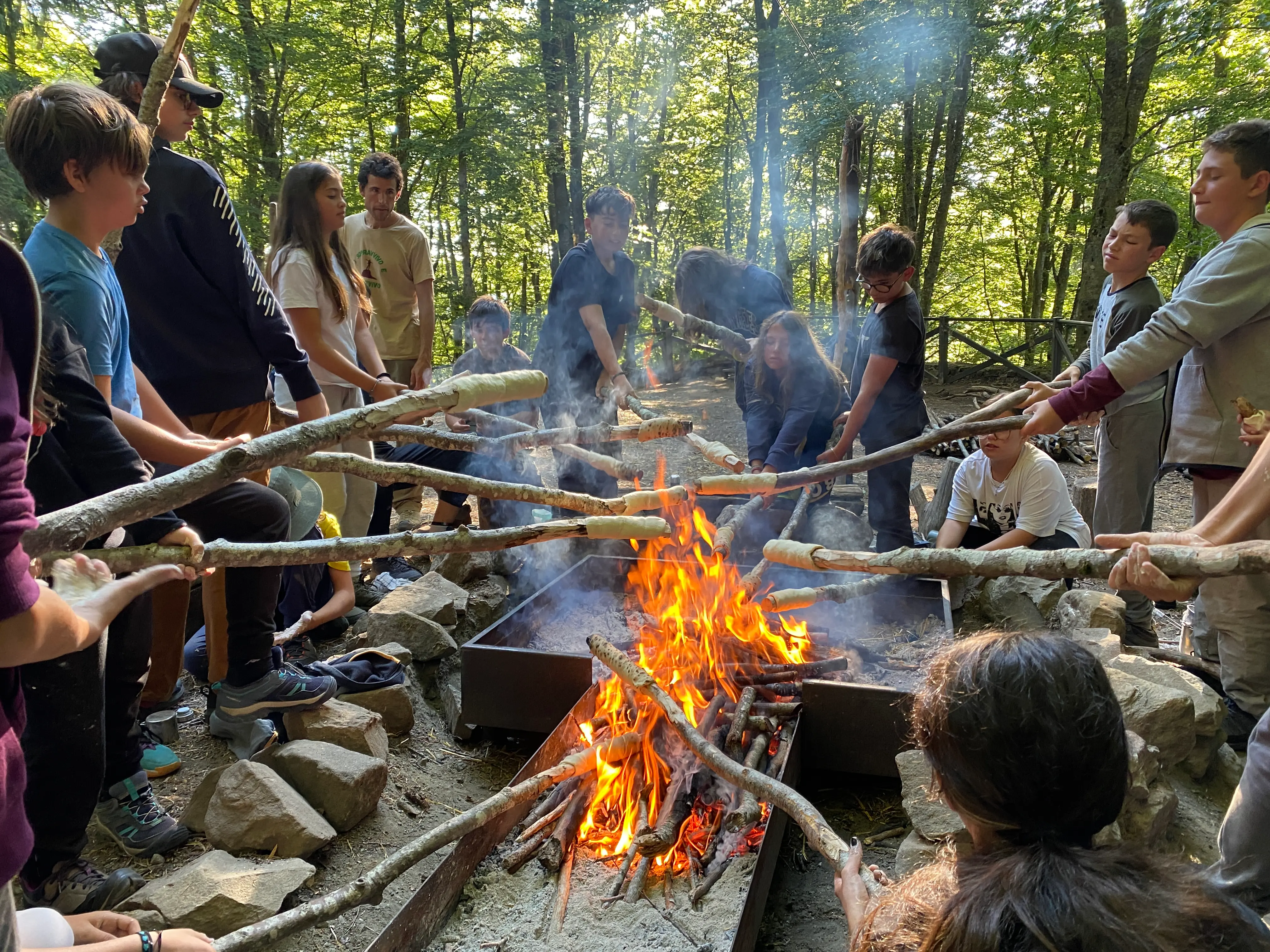 Andrea Modesti, istruttore di survival e bushcraft, esperto in campi avventura per ragazzi e corsi di sopravvivenza outdoor