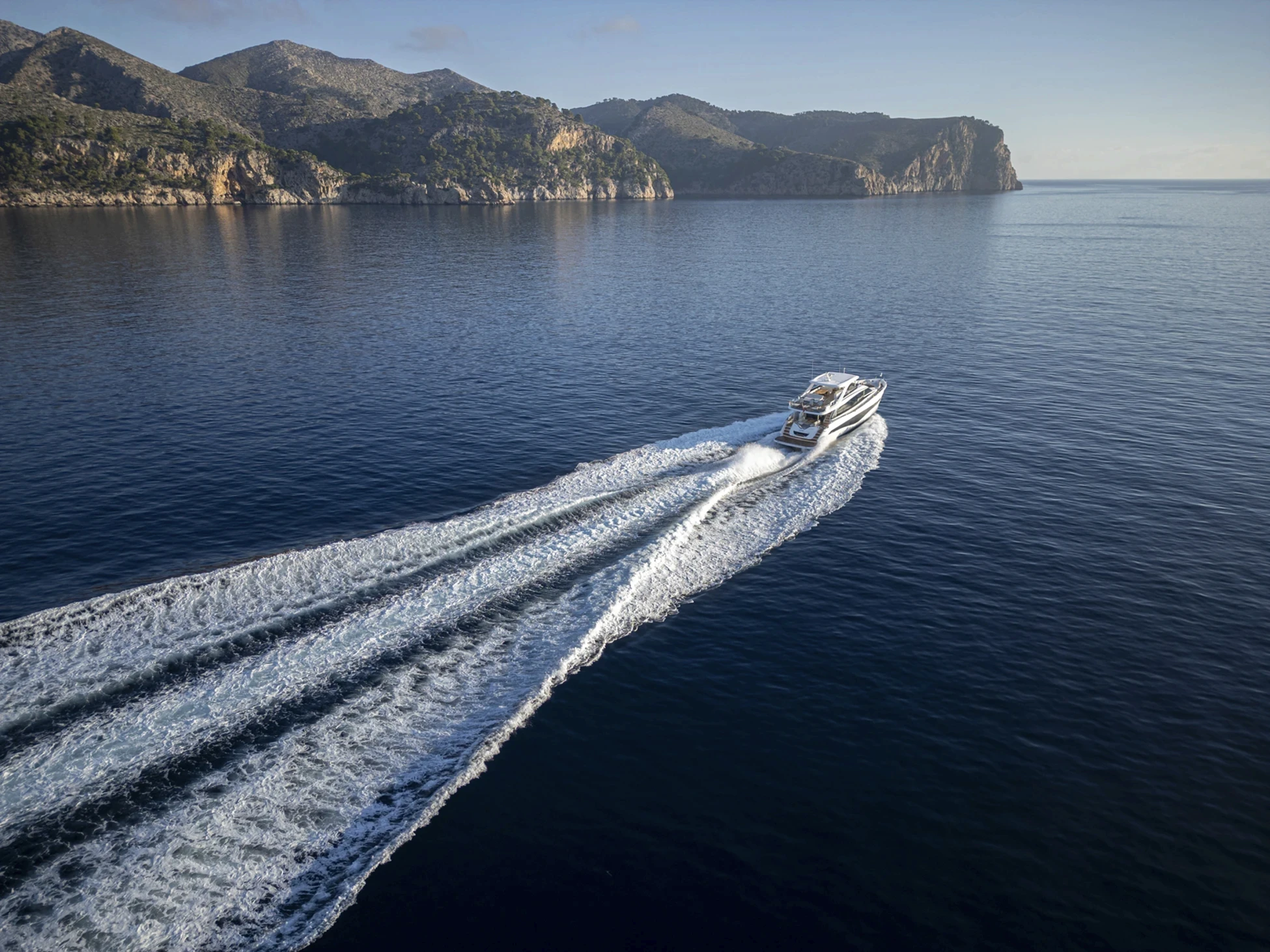 The Princess Y80 at sea