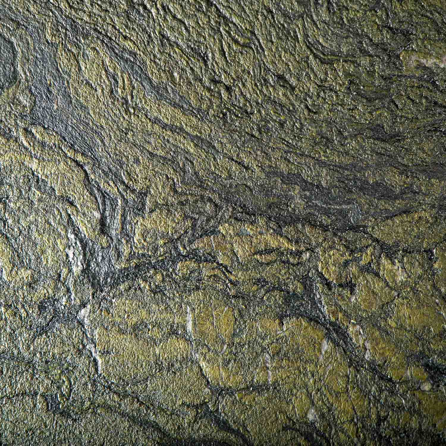 Close-up of the grain pattern in Verde Picasso V.C granite