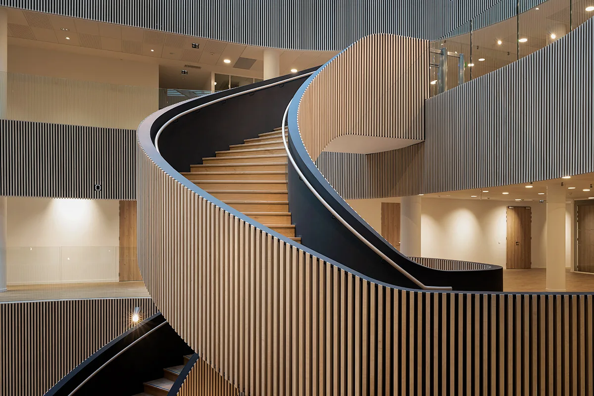 escalier en colimaçon siege de la Mel à Lille