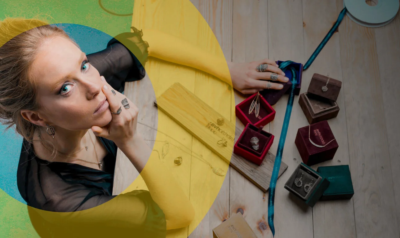 Dynamic picture of a cyclist riding downhill