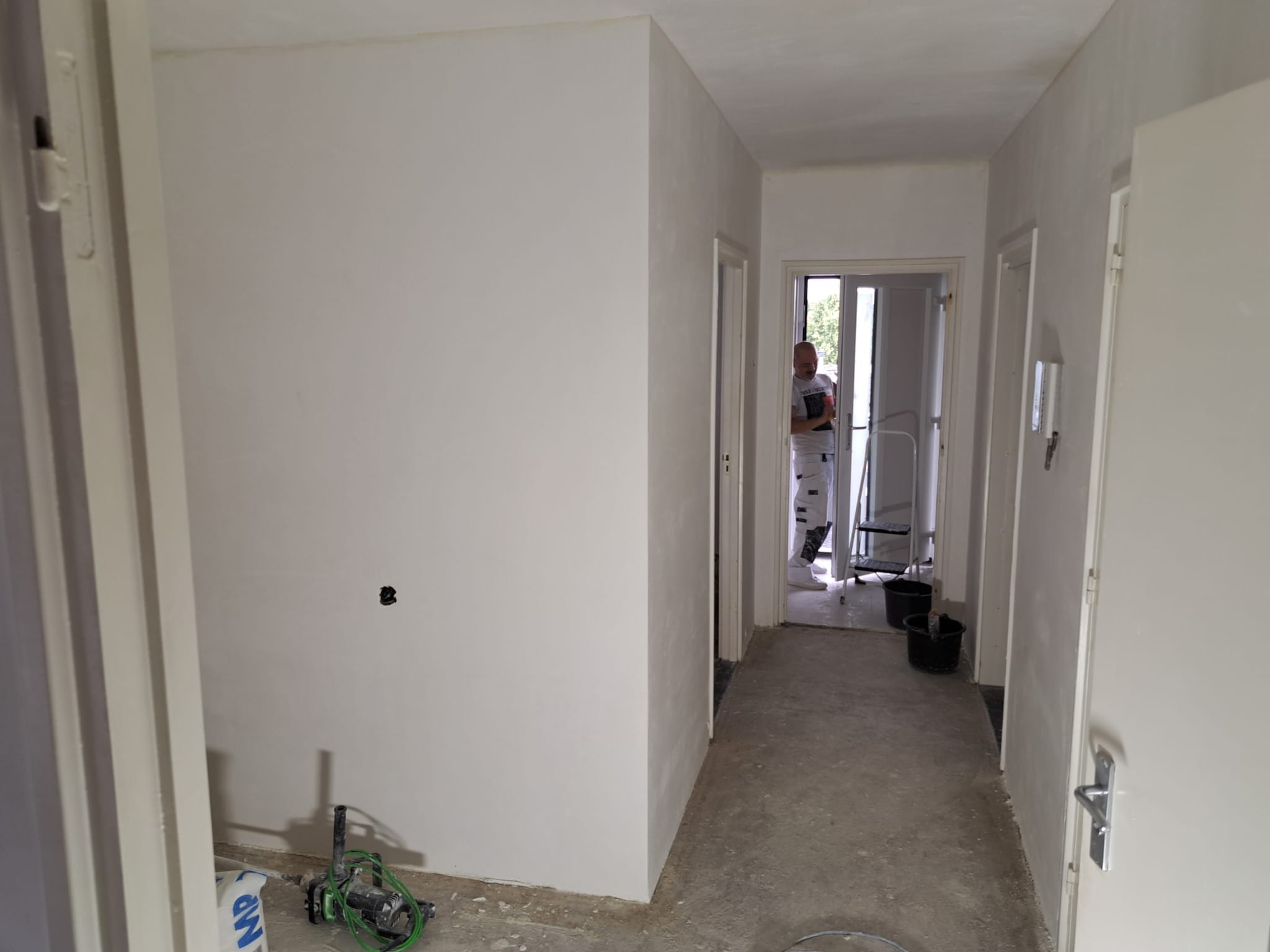 Sausklaar-stucwerk-Maastricht-Via-Regia-resultaat