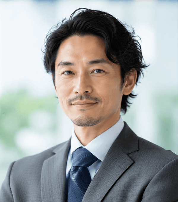 Initech Advisors マネージングパートナー、ジョン・スミス氏のポートレート