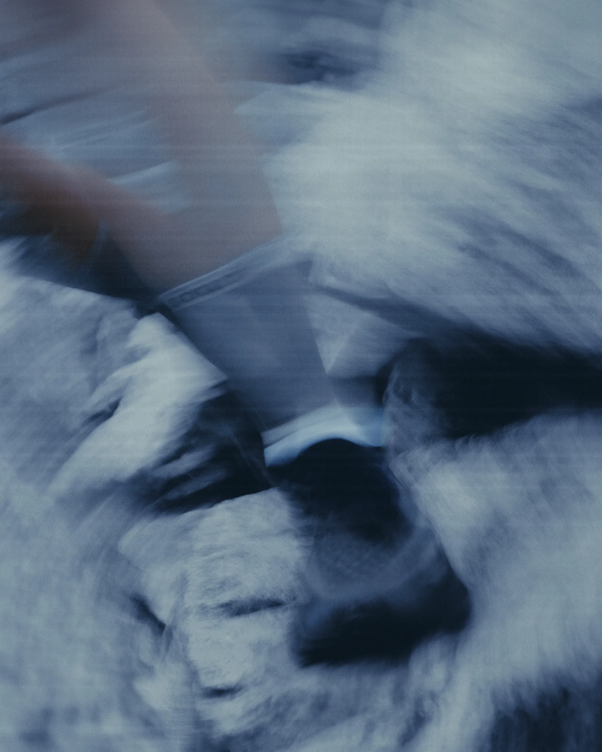 picture of a woman trail running dynamic shot of her feet.