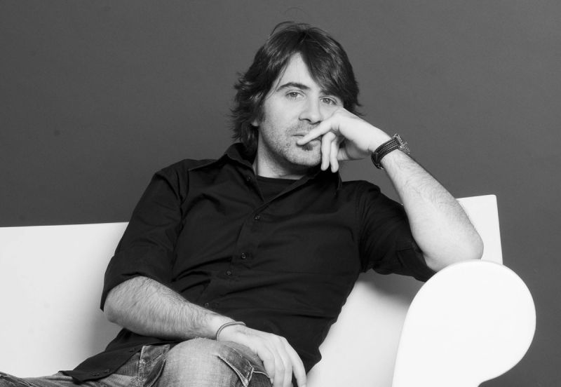 Portrait of a man with glasses and beard