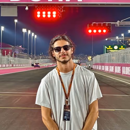 Peter, Director