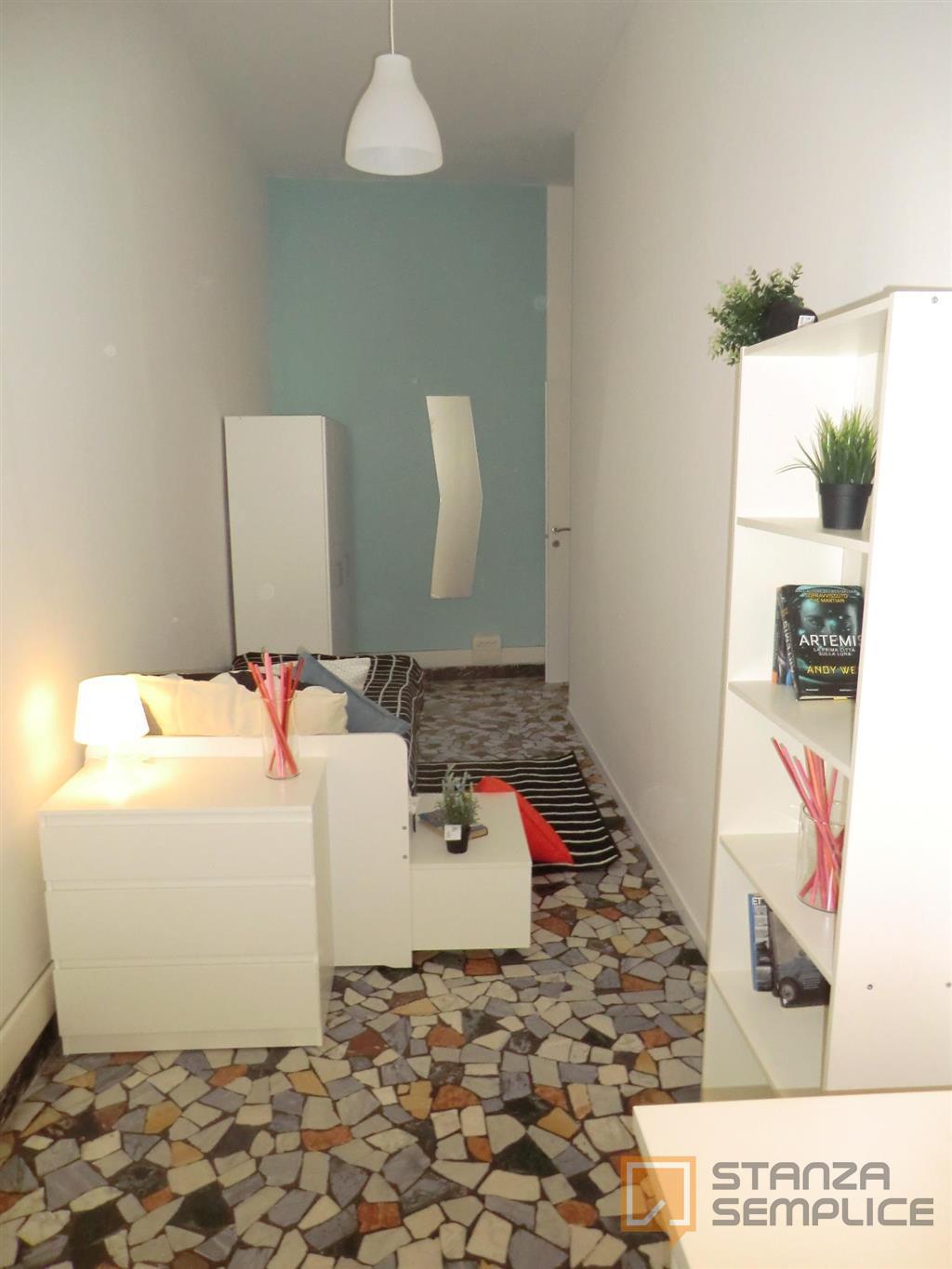 11 sqm room in Via Galleria Santa Lucia, Padova