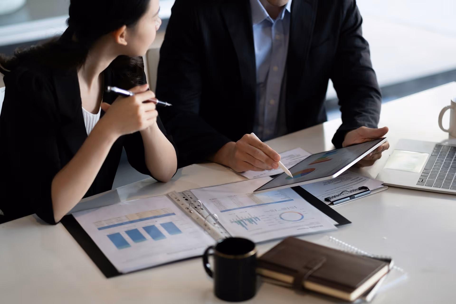 How Sales & Marketing Collaboration Boosts Business Growth - Twelverays blog