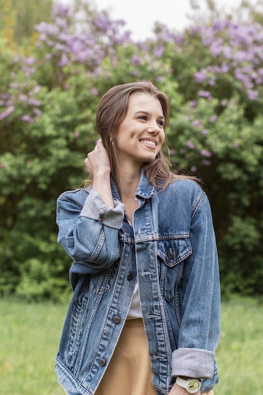 Design better dating profile photos 