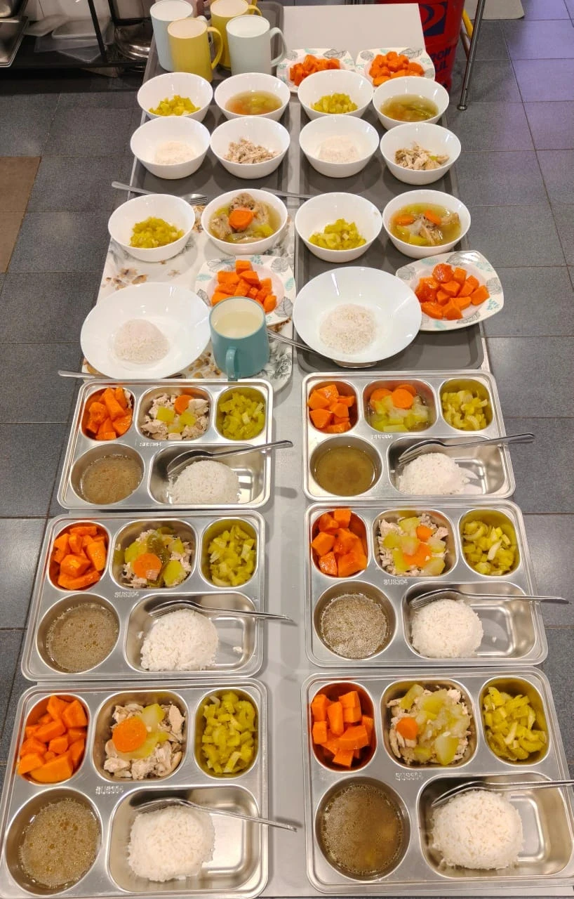 Delicious meals being prepared for Golden Oaks elder home residents.