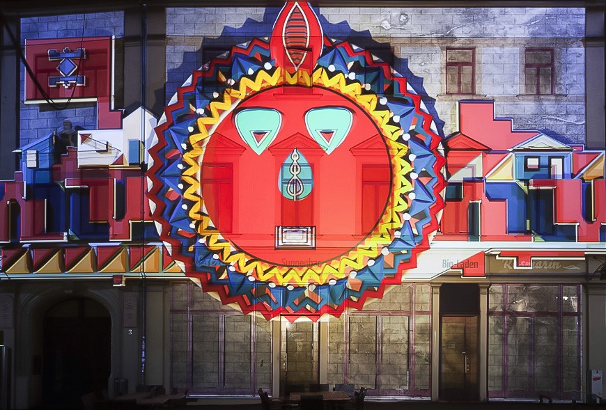 Moya Facade - Architecture mapping