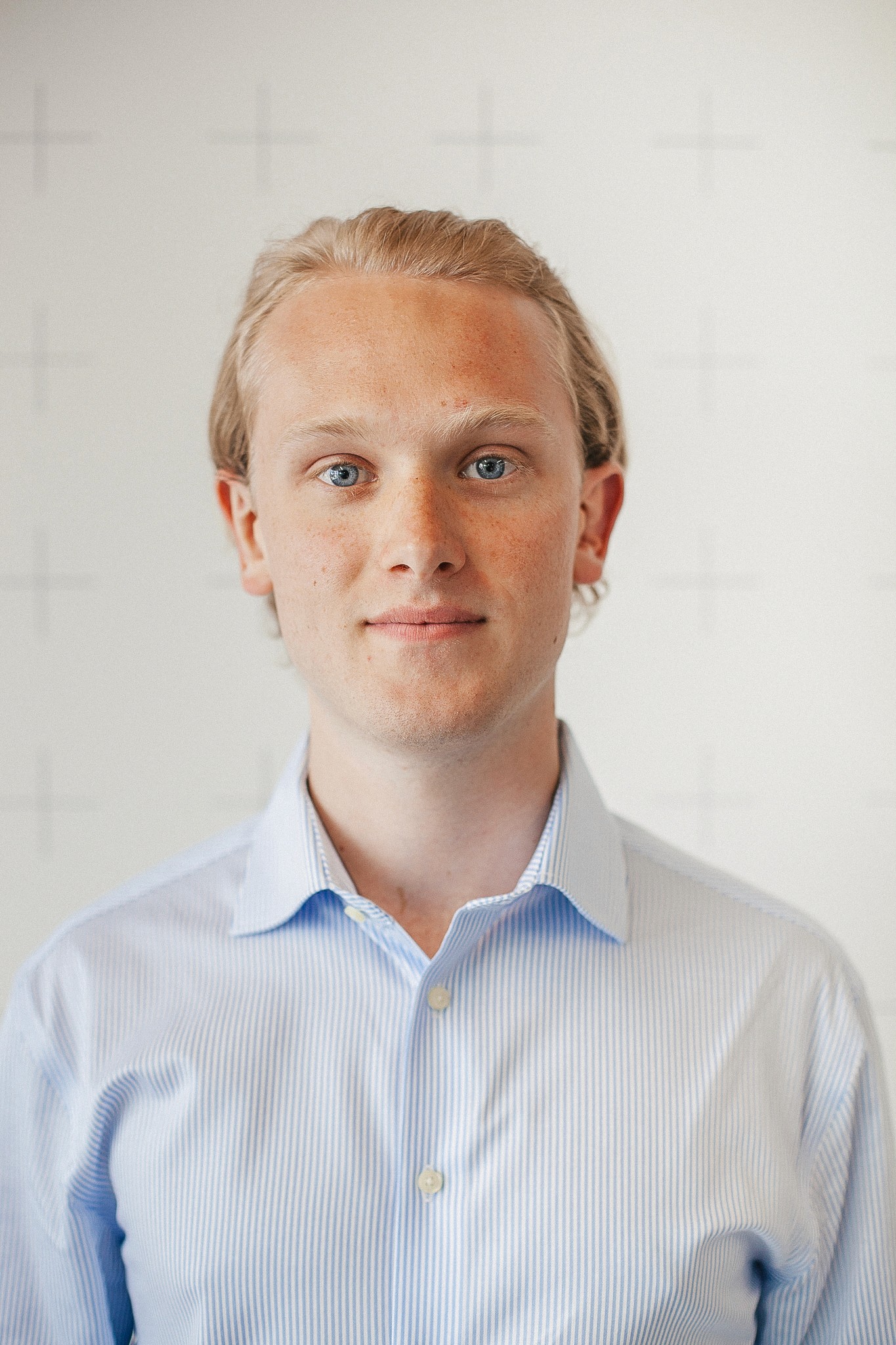 Portrait of Daniel Hayes, founder of EarlyBird.