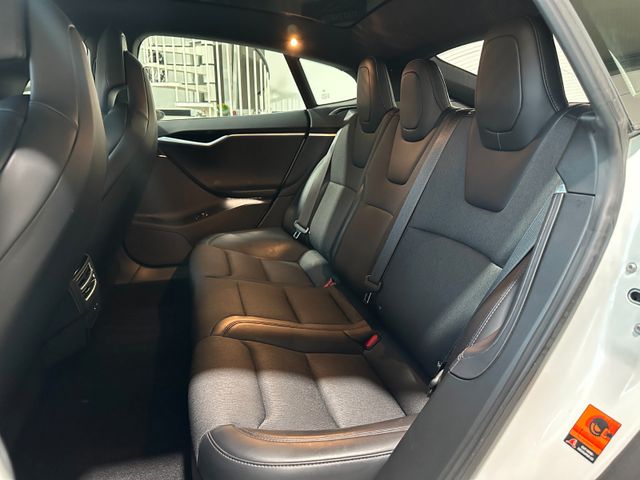 TESLA Model S 2018 WHITE Gebrauchtwagen - Galeriebild 24