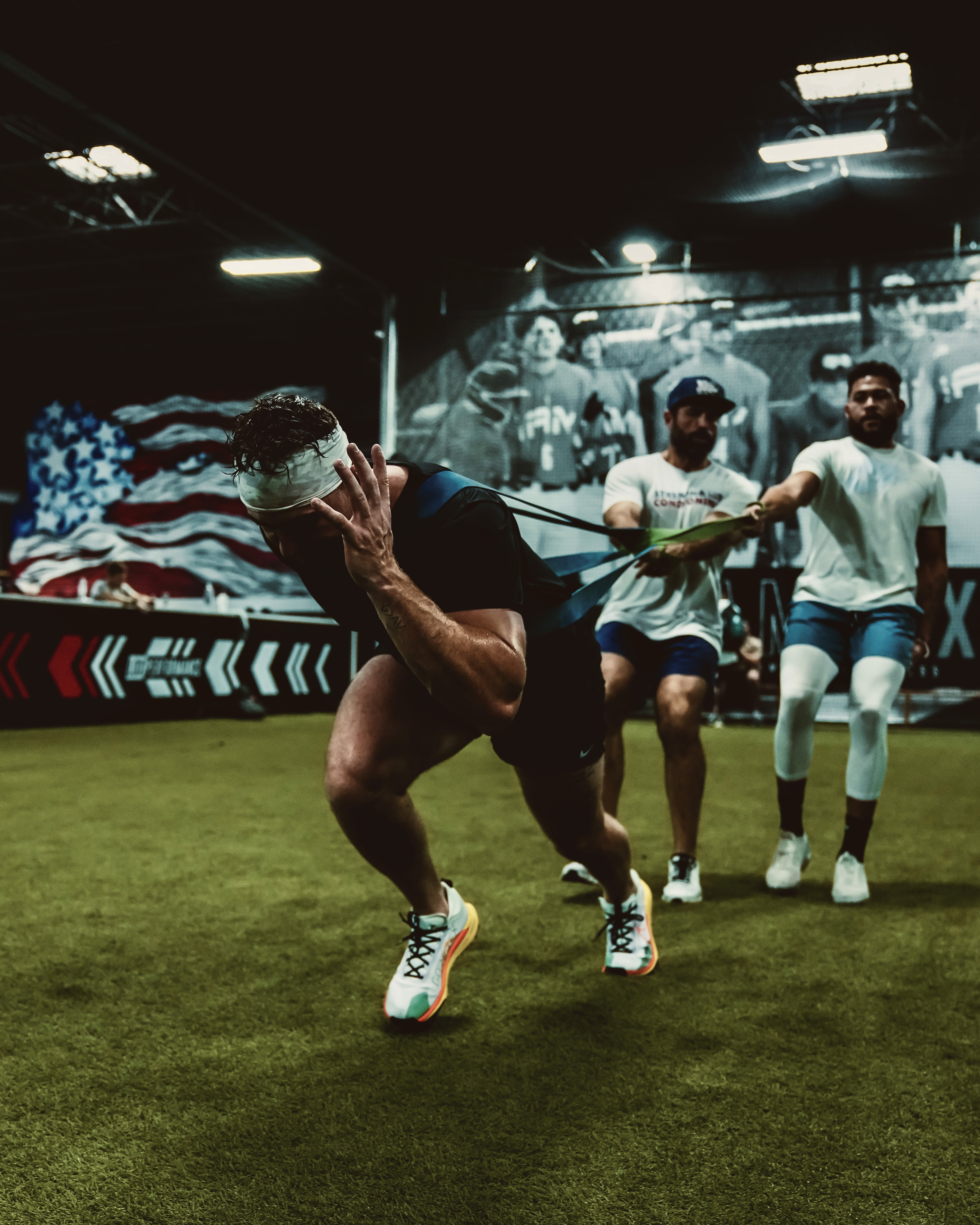 Concetrated triathlete grayscale