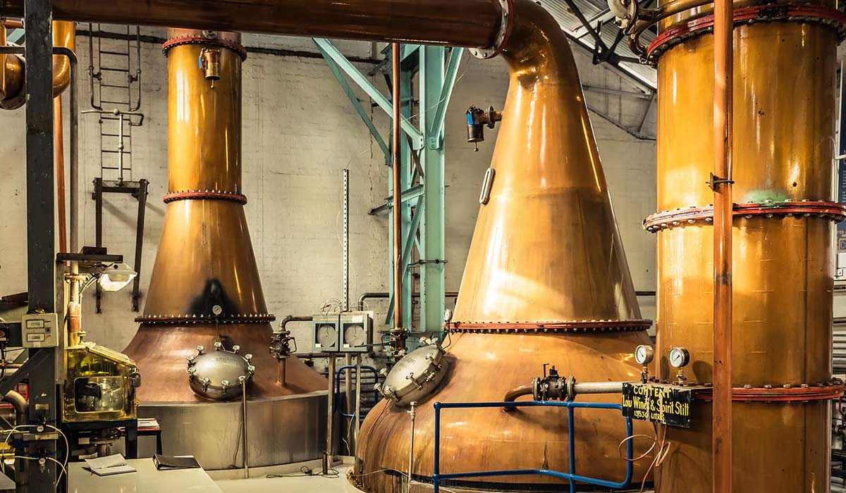 inside loch lomond's distillery production facilities