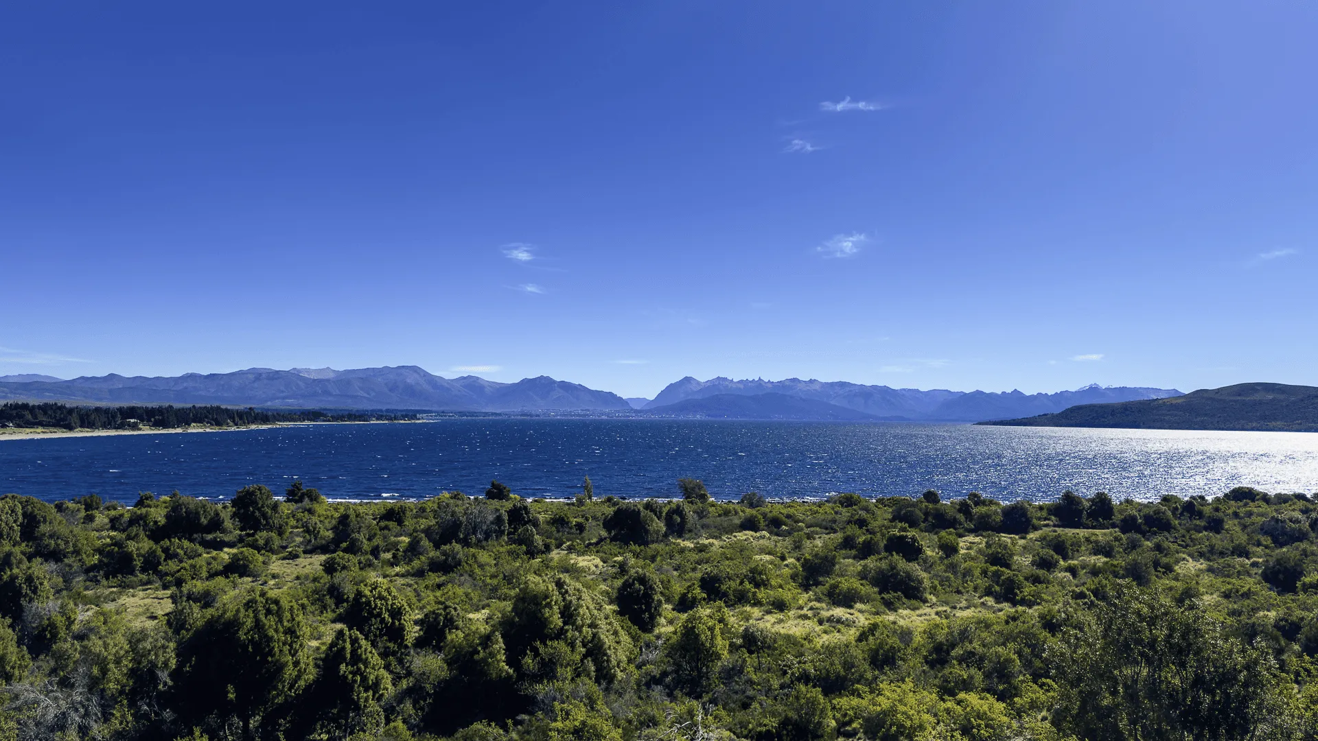 View of the lake on the route of the 7 lakes