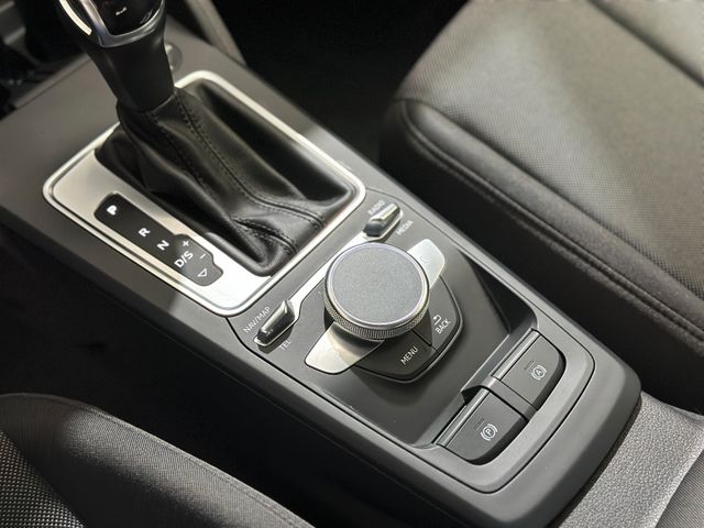 AUDI Q2 2023 SILVER Gebrauchtwagen - Galeriebild 19