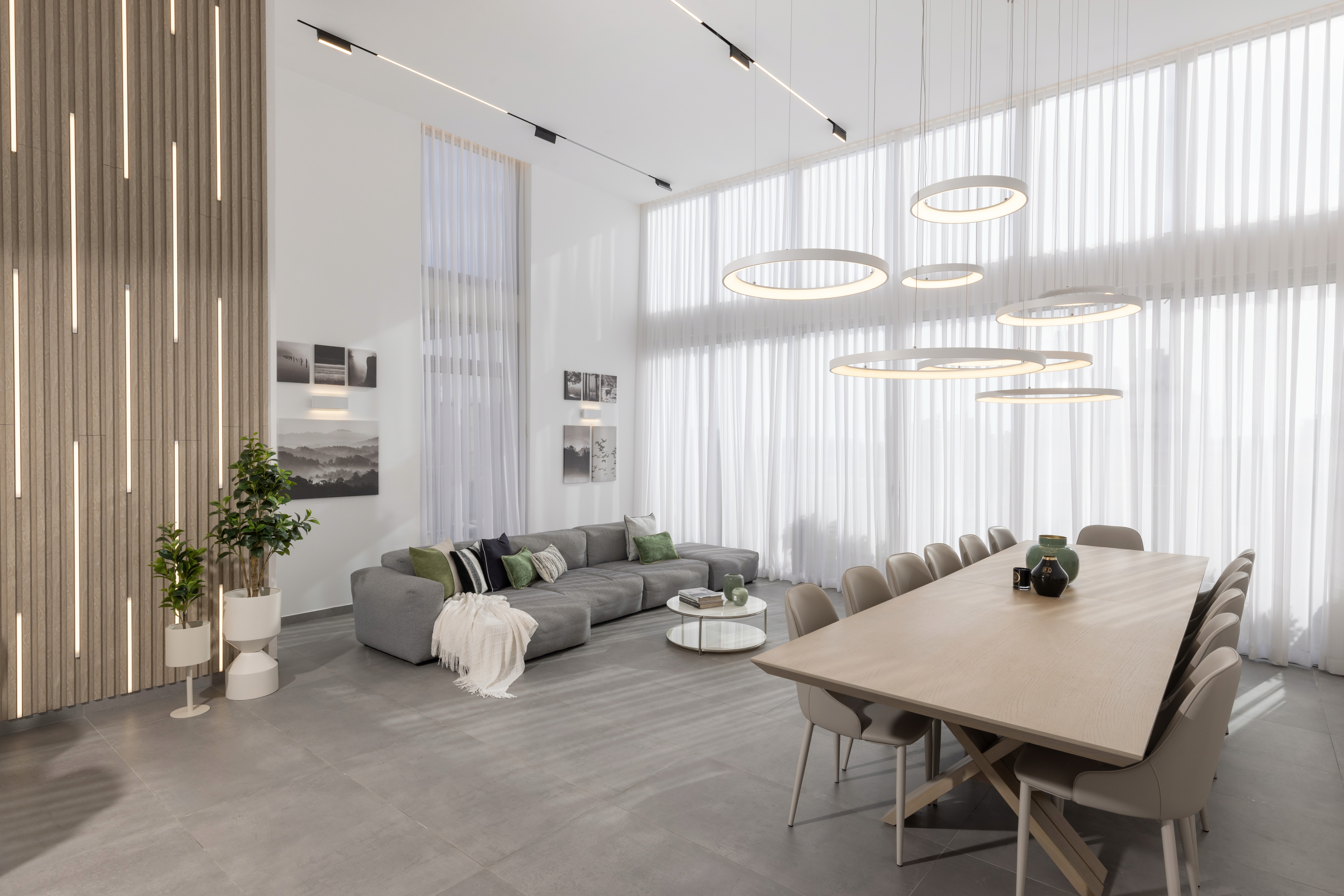 Man photographing granite cliffs in yosemite national park