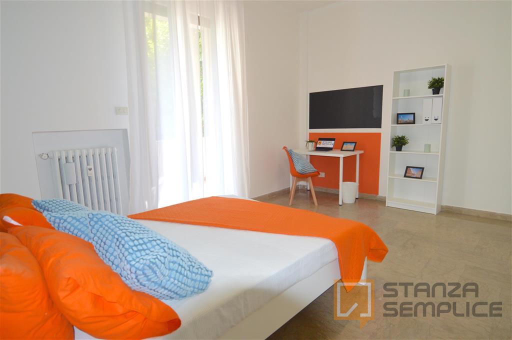17 sqm room in Via Emilia Est, Modena