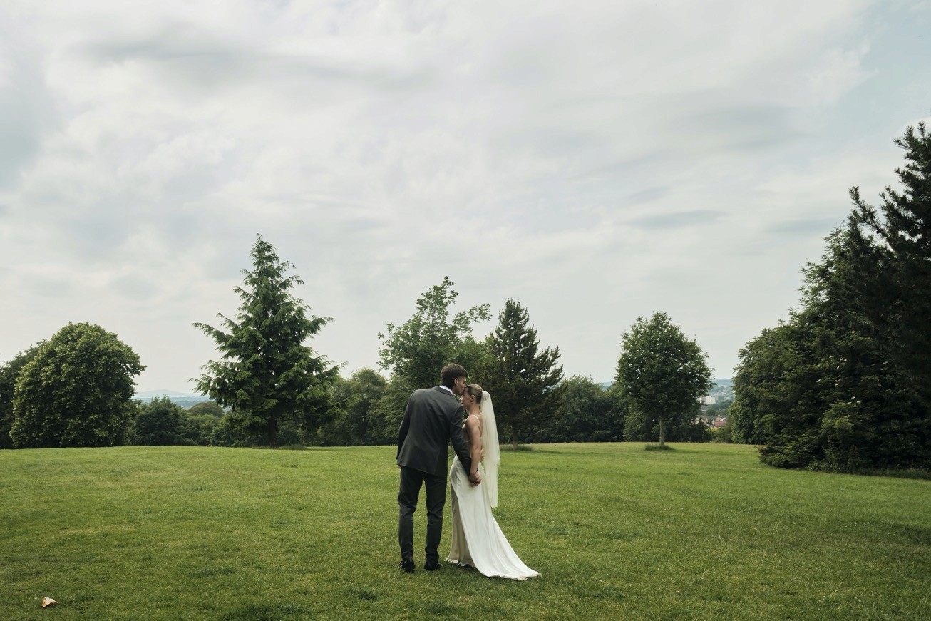 Wedding photos in green field