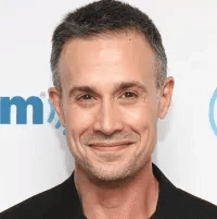 Freddie Prinze Jr. headshot