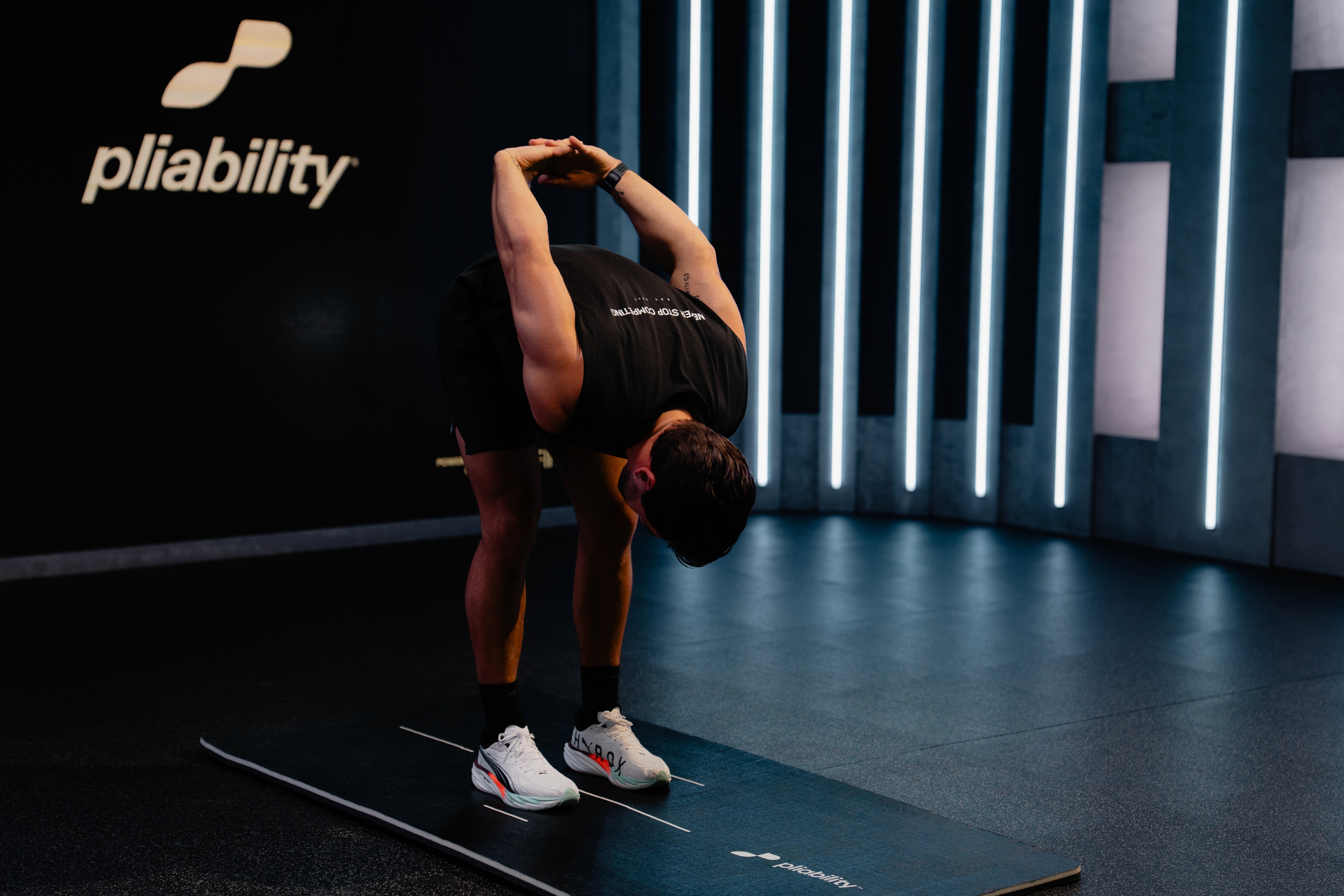 unlocking fingers - Finger Stiffness and Locking