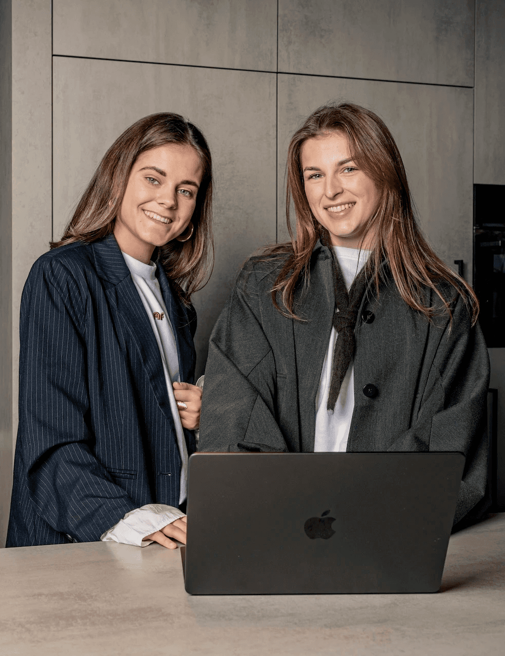 Jorja en Britt - First