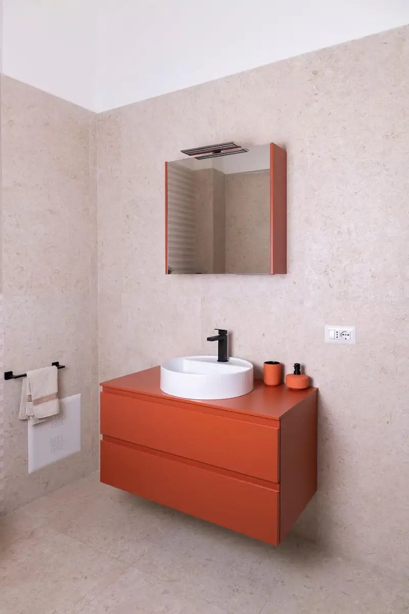 pensile da bagno in stile moderno rosso lacca