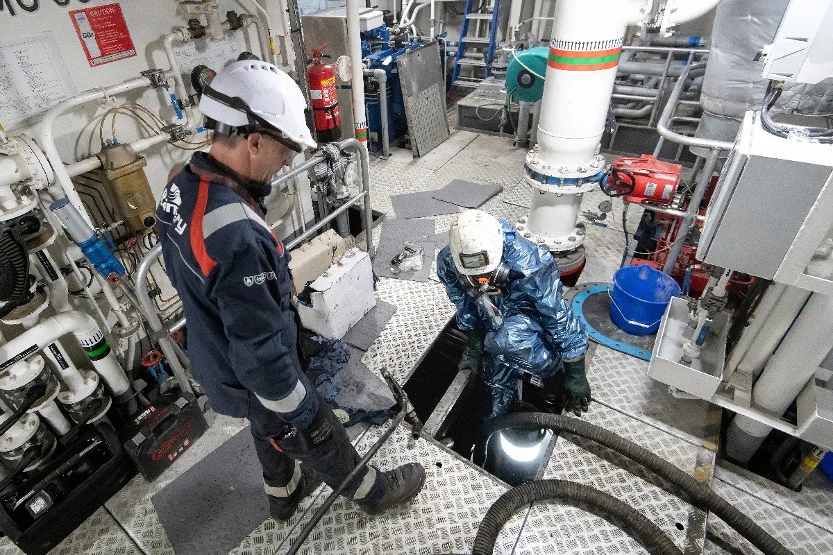 Woman Front Zoom Pose