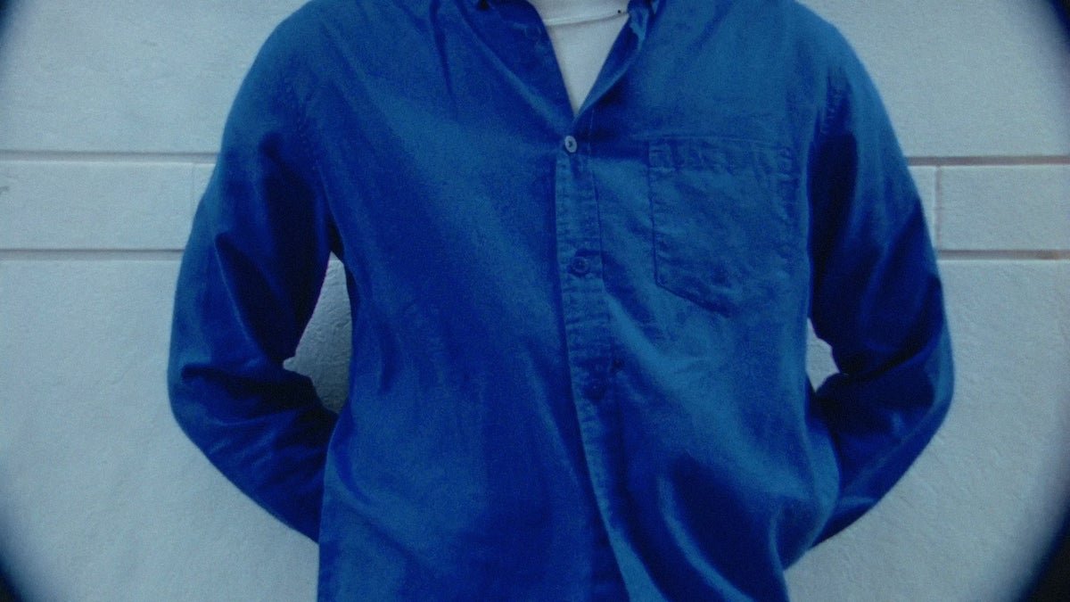  La texture inimitable d’une chemise en lin par Thinking Mu 