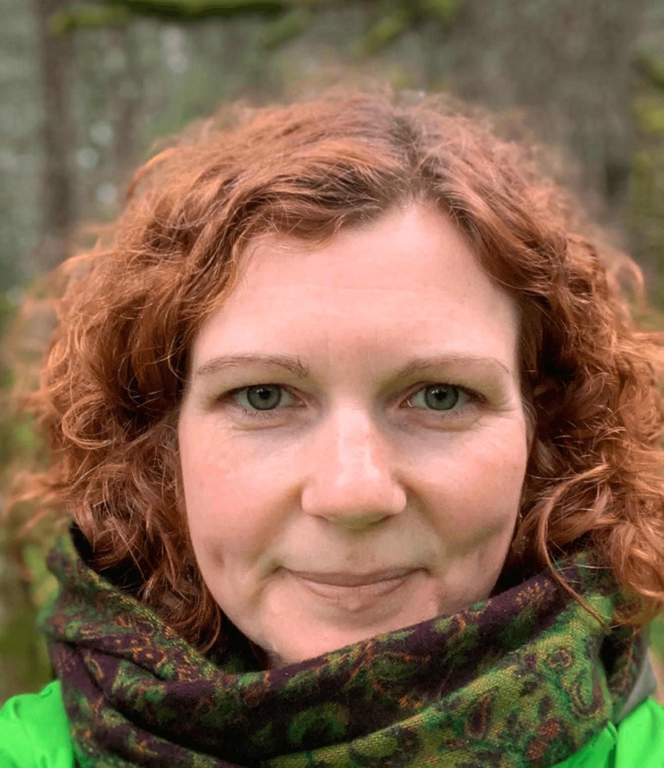 professional photo of Cara Fox, founder and leadership guide.